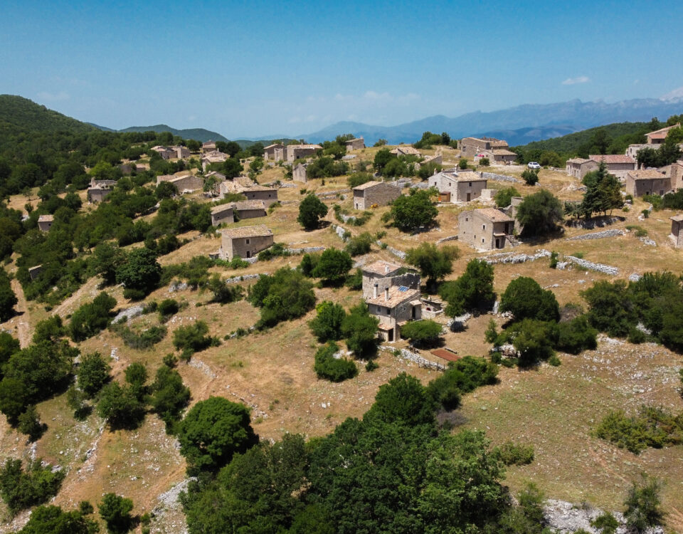 Pagliare di tione abruzzo borgo