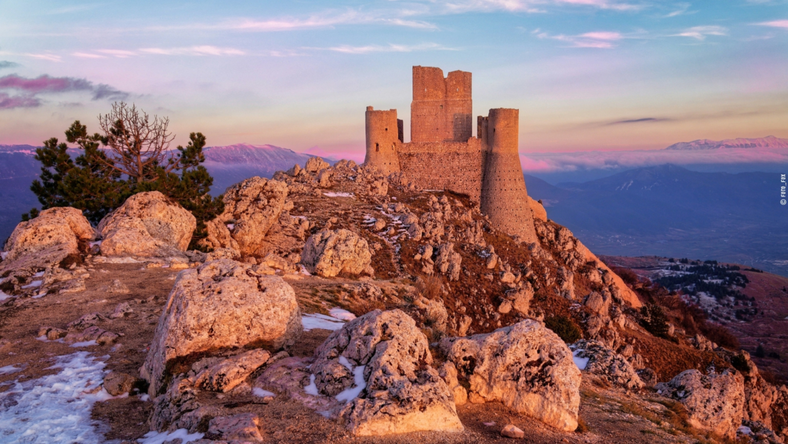 rocca calascio abruzzo