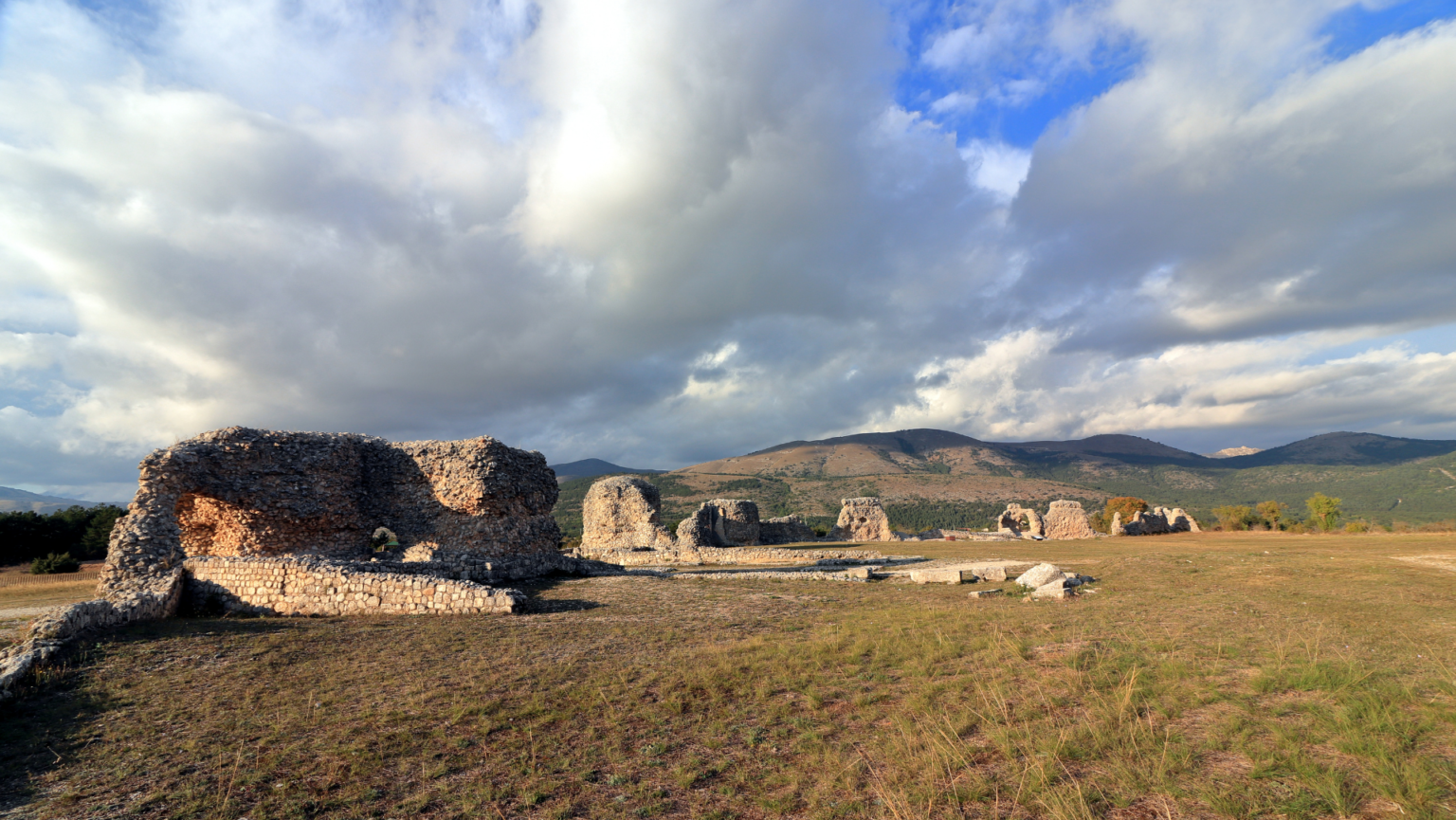 peltuinum abruzzo