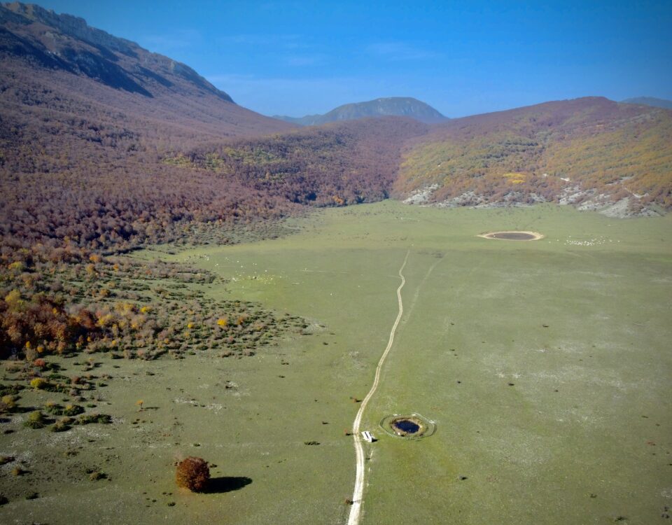 laghetto del sirente, abruzzo